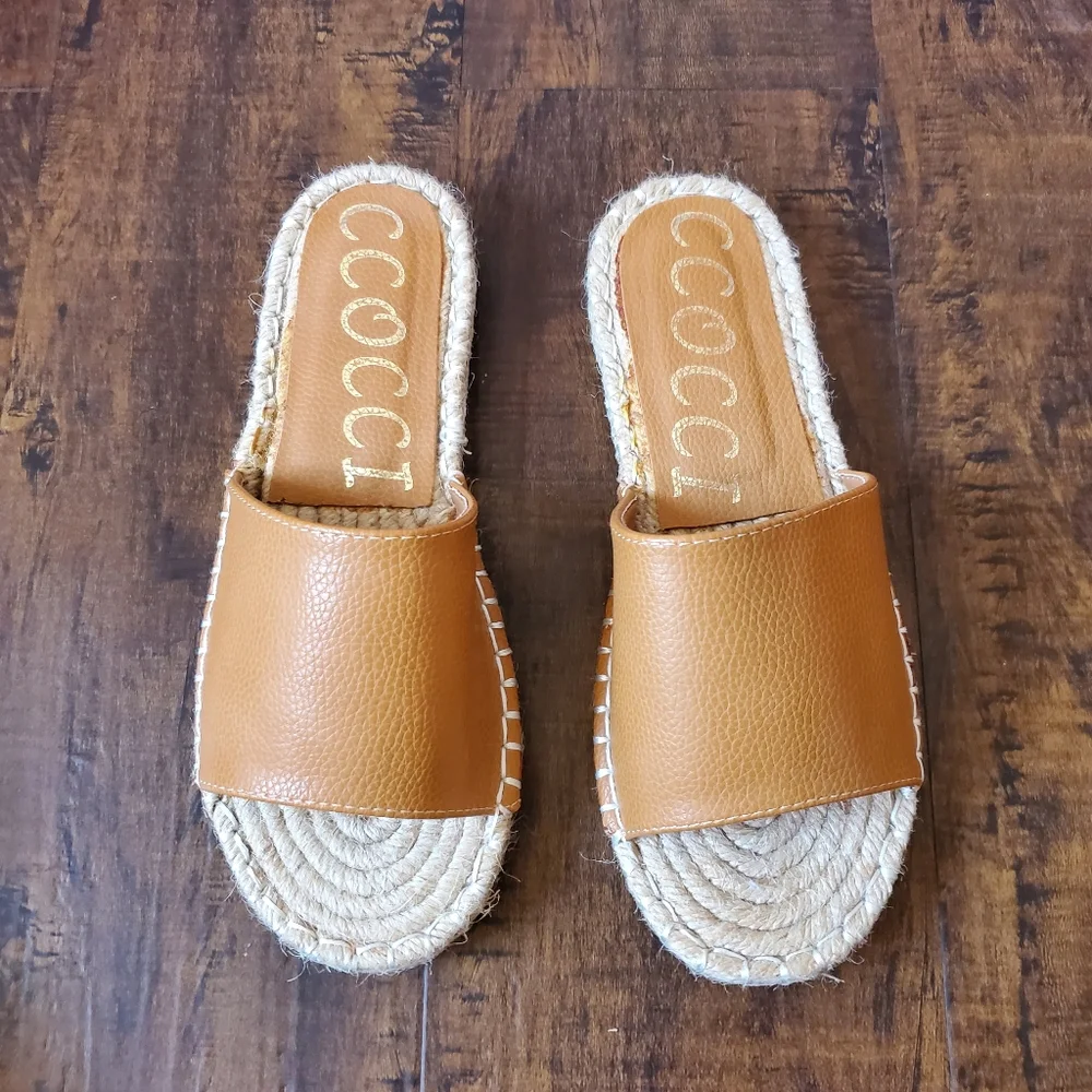 Ccocci Tan Espadrille Slides 7.5 M US Women
